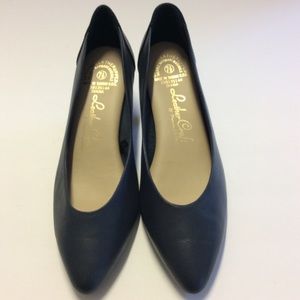 Blue Leather Pumps 2 inch Kitten Heel size 7.5